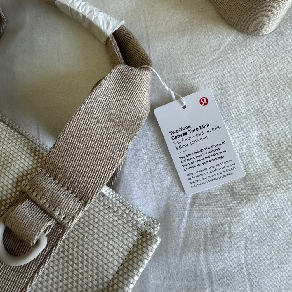 🆕 Lululemon Two Toned Canvas Tote Bag Mini 4.5L Mojave Tan Light Ivory - Picture 4 of 7